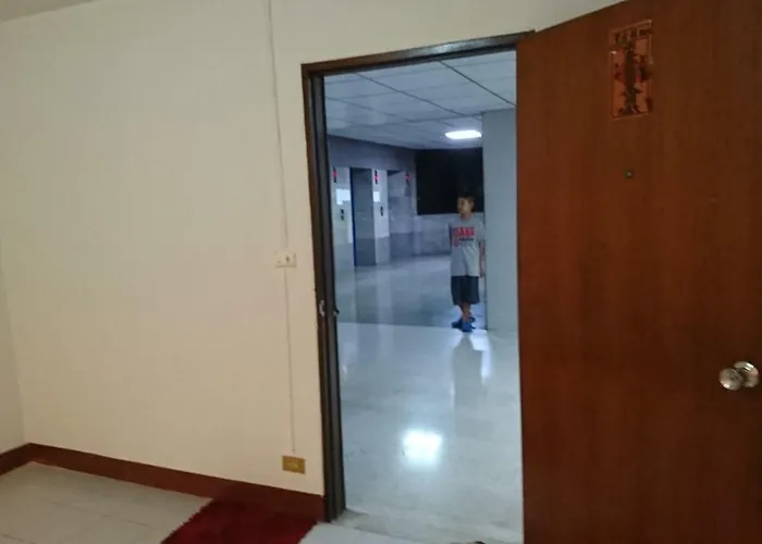 Apartment 18floor Close To Mrtwith 2 Bedrooms In Hua Mak Bangkok